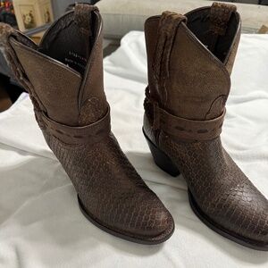 Tony Lama Boots Women's size 6.5 fits like size 7 Brown Leather